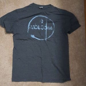 VOLCOM size M skate tee short sleeve